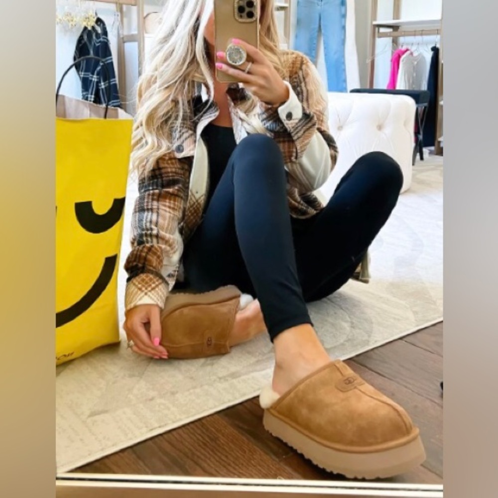 UGG Discoquette Genuine Shearling Slide Slipper NWOT